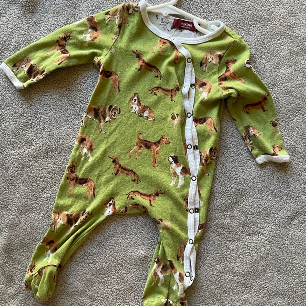 Milkbarn 3-6m Green Dog Print Infant Footed Pajamas - Snap Front - Picture 2 of 3